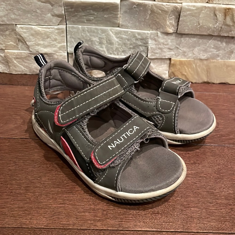 5/$25 Nautica sandals